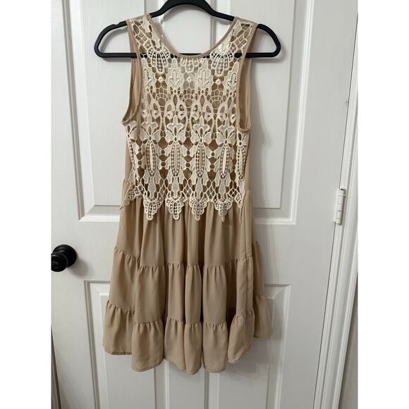 Altar’d State Tan Sleeveless Crochet Back Tiered Dress Size XS - Picture 5 of 5